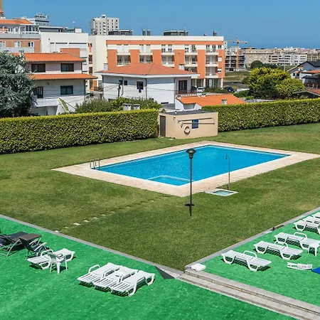 Апартаменты Guestready - Luxe Living By The Pool *