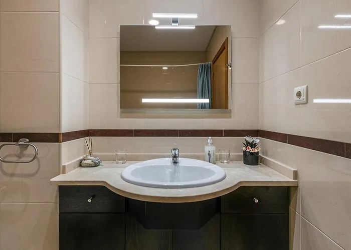 Apartmán Guestready - Luxe Living By The Pool