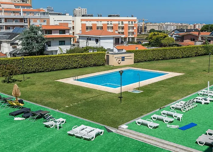 Apartmán Guestready - Luxe Living By The Pool *