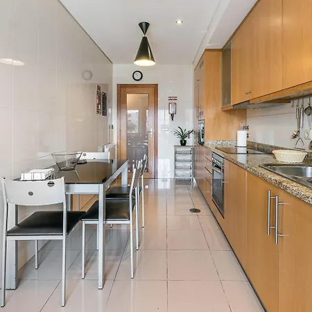 Guestready - Luxe Living By The Pool Appartement *