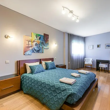 Guestready - Luxe Living By The Pool Apartman