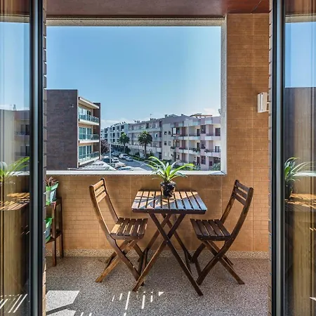 Guestready - Luxe Living By The Pool Apartment *