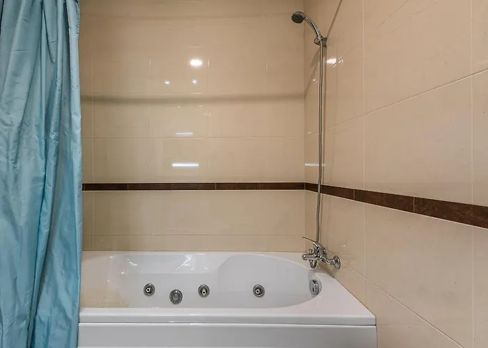 Guestready - Luxe Living By The Pool